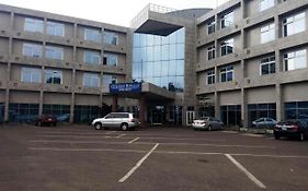 Golden Royale Hotel