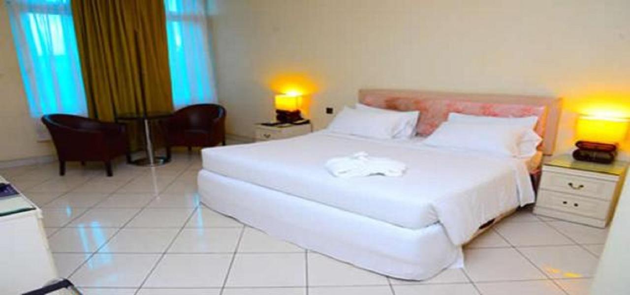 Golden Royale Hotel Enugu Exteriör bild