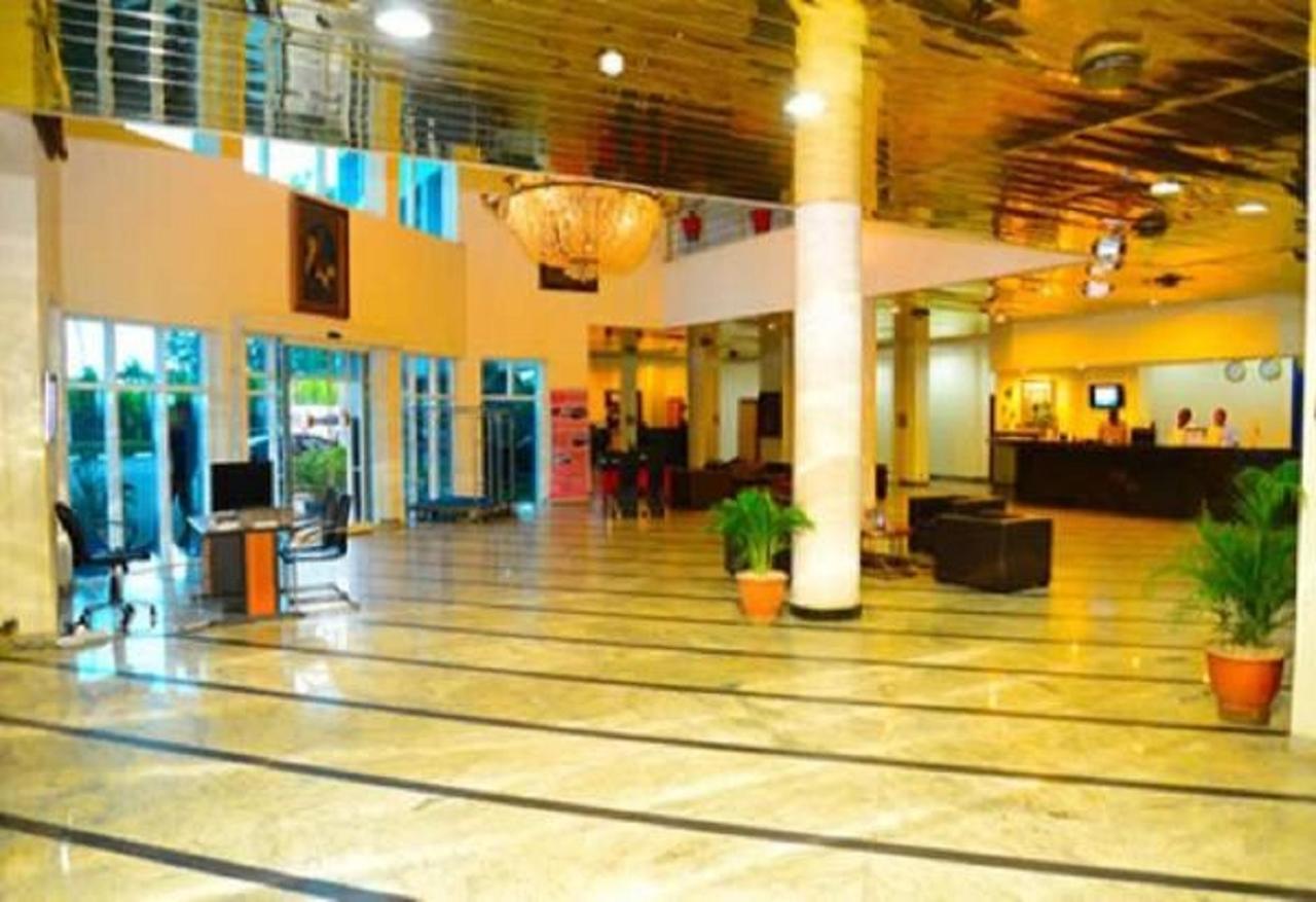 Golden Royale Hotel Enugu Exteriör bild