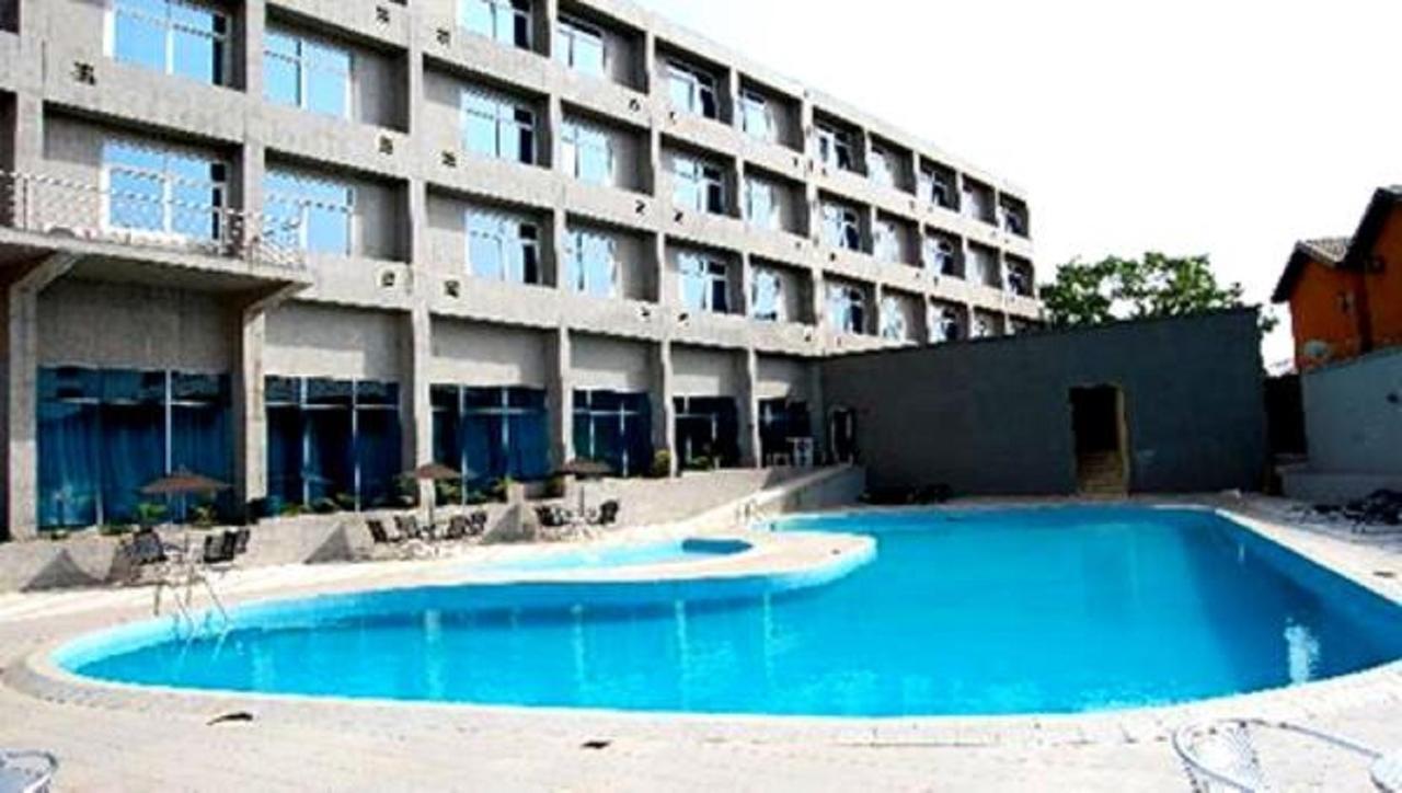 Golden Royale Hotel Enugu Exteriör bild