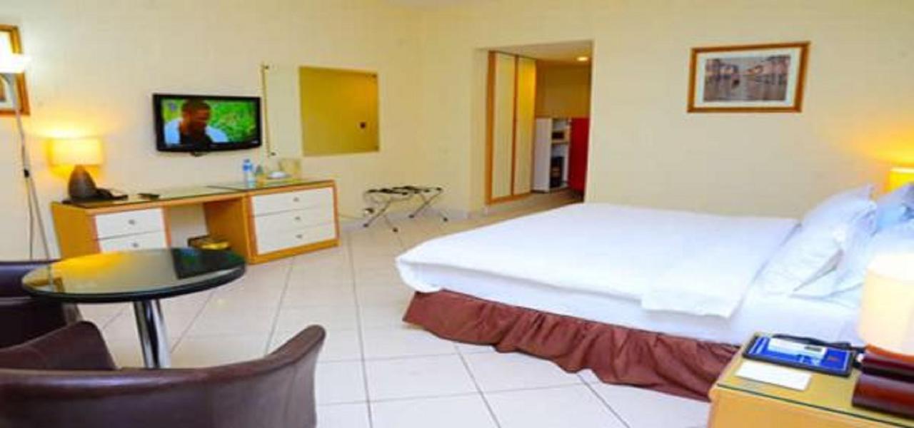 Golden Royale Hotel Enugu Exteriör bild