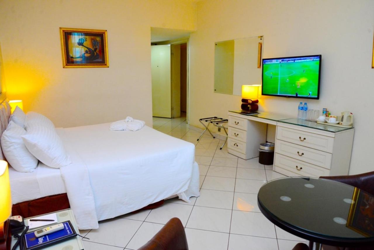 Golden Royale Hotel Enugu Exteriör bild