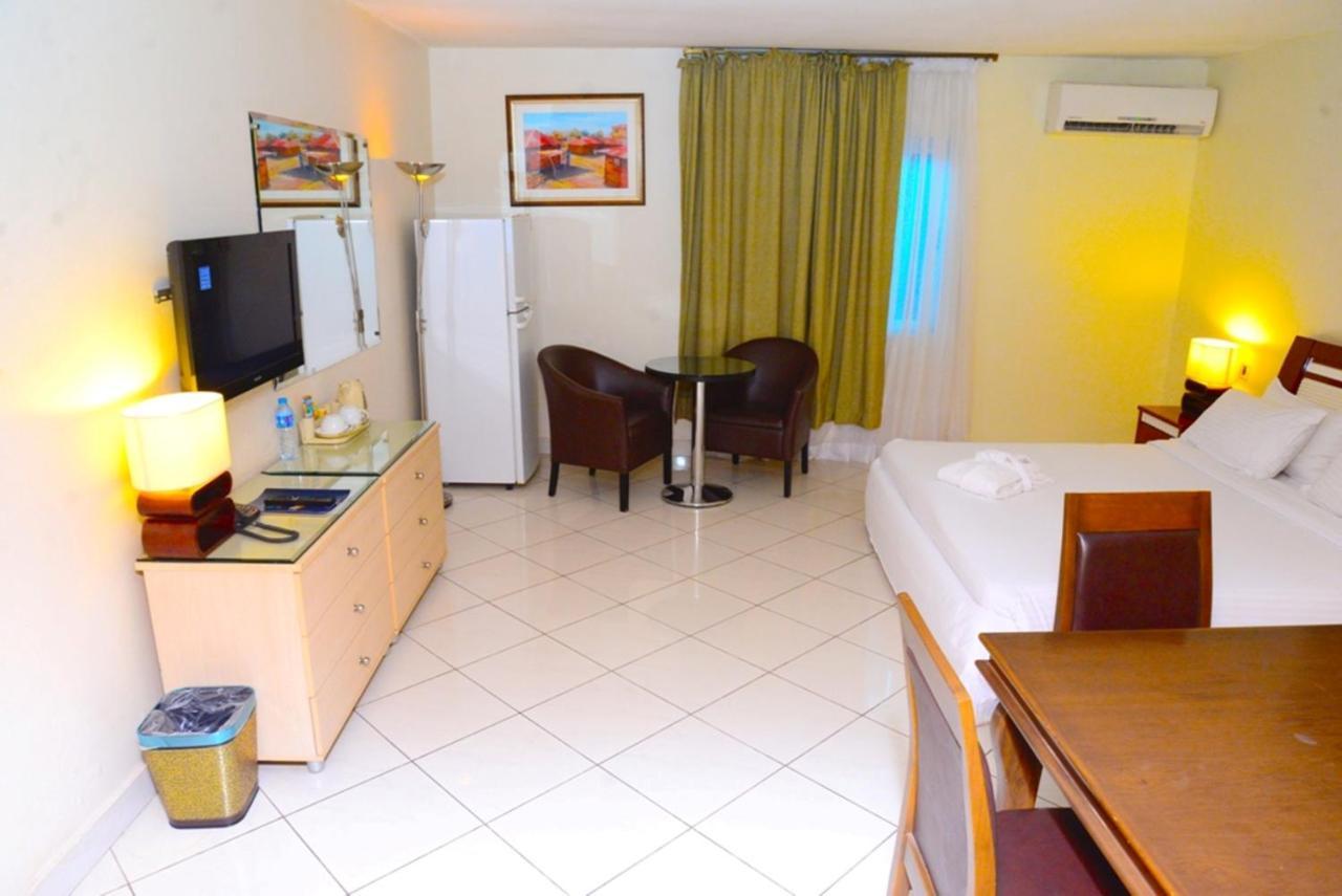 Golden Royale Hotel Enugu Exteriör bild