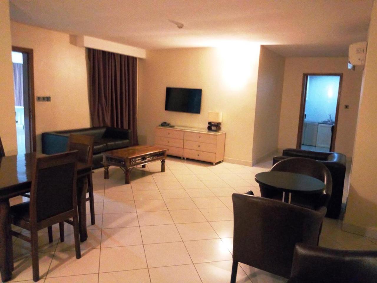 Golden Royale Hotel Enugu Exteriör bild