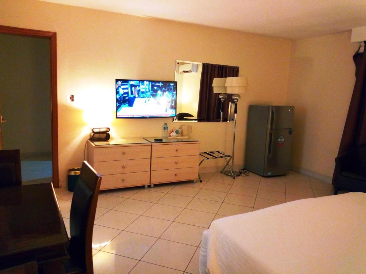 Golden Royale Hotel Enugu Exteriör bild