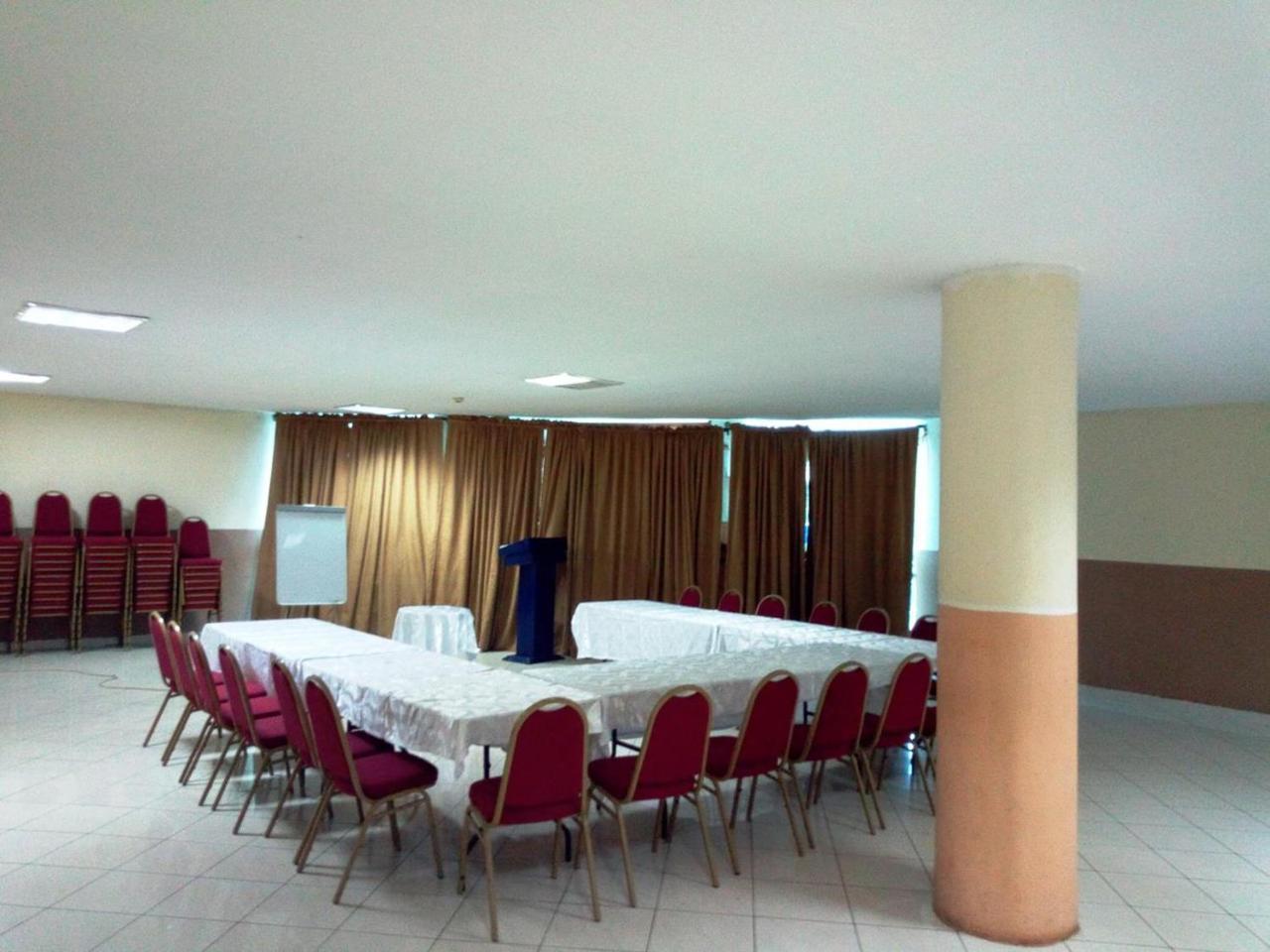 Golden Royale Hotel Enugu Exteriör bild