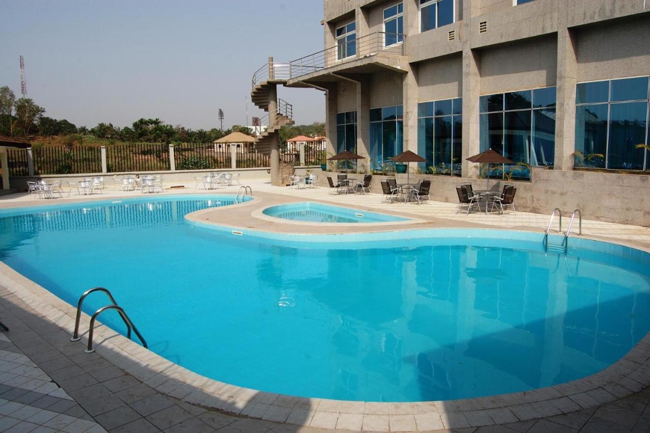 Golden Royale Hotel Enugu Exteriör bild