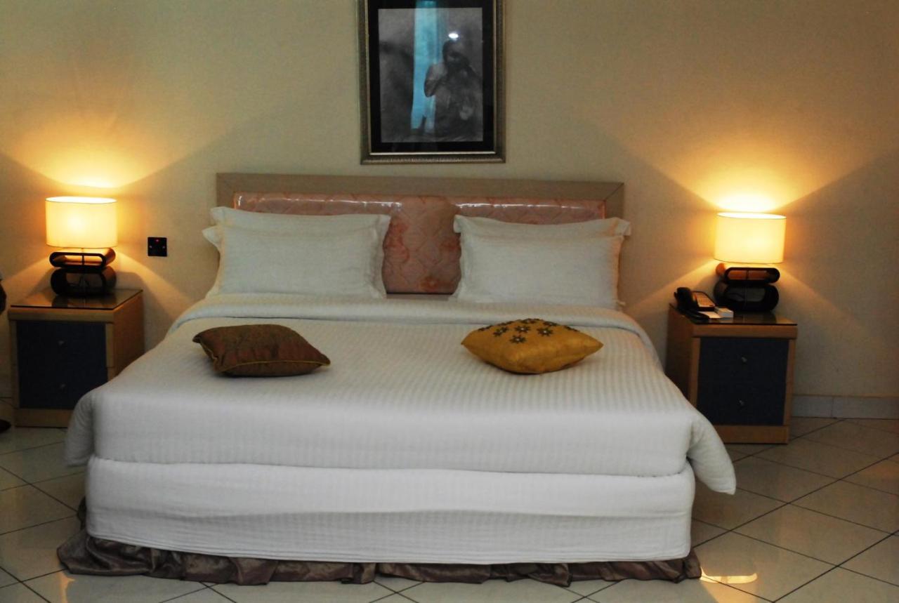 Golden Royale Hotel Enugu Exteriör bild